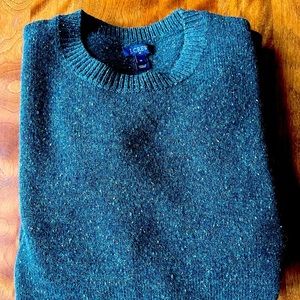 Hunter green speckled lambs wool and nylon sweater